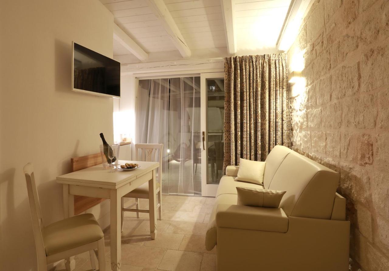 Palazzo Stapane Home Suite 9 - Luxury Living Монополи Экстерьер фото