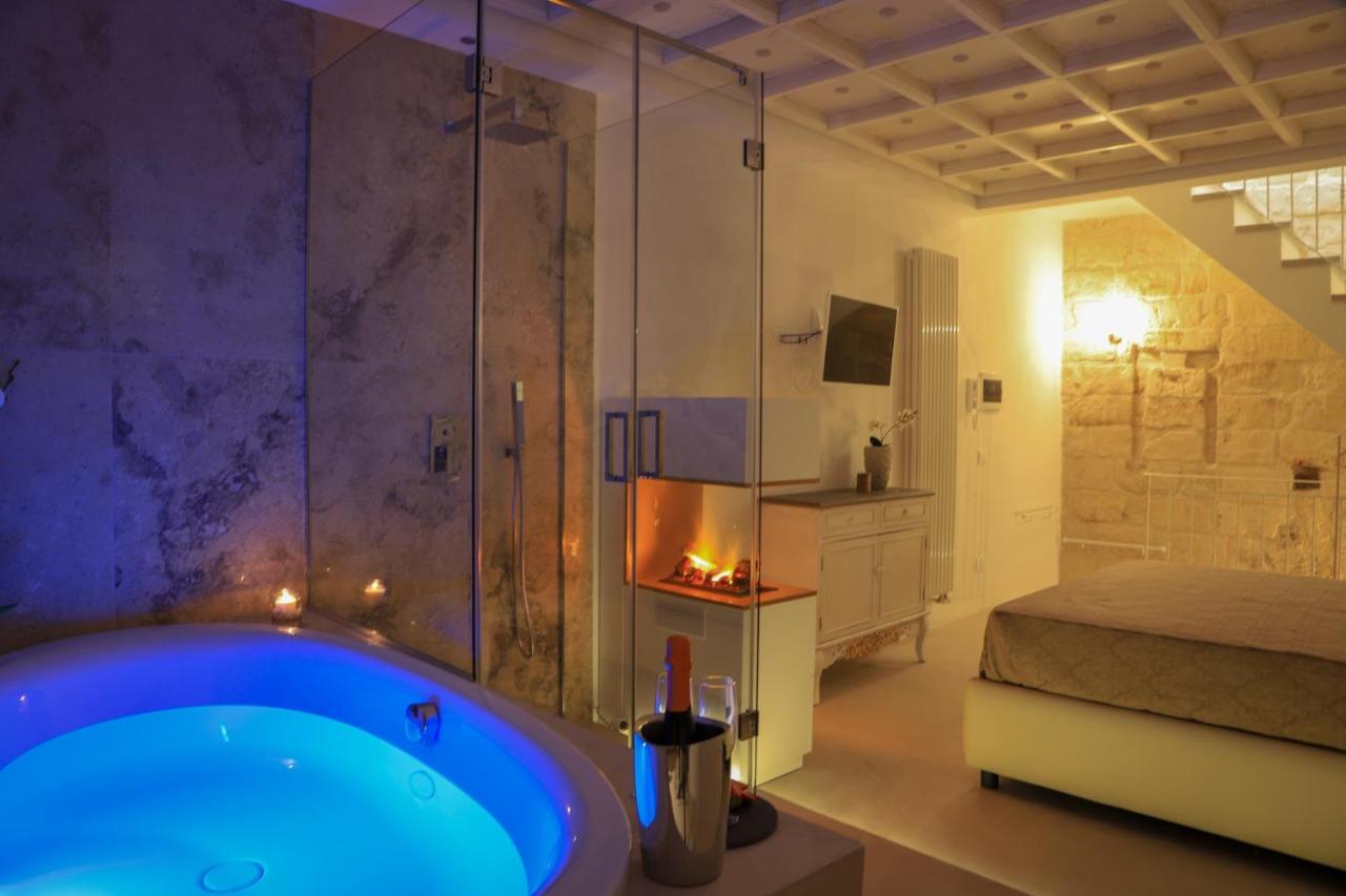 Palazzo Stapane Home Suite 9 - Luxury Living Монополи Экстерьер фото